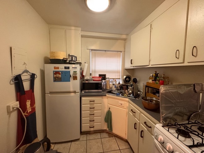 Building Photo - 102 N Lincoln Ave