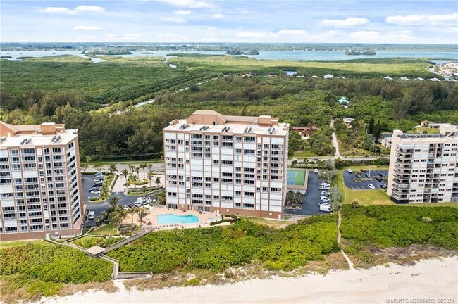 Building Photo - 4180 N Hwy A1A