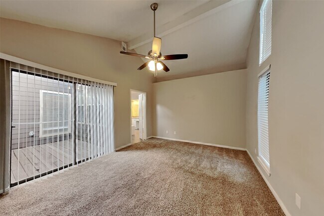 Foto del edificio - 6230 Billington St