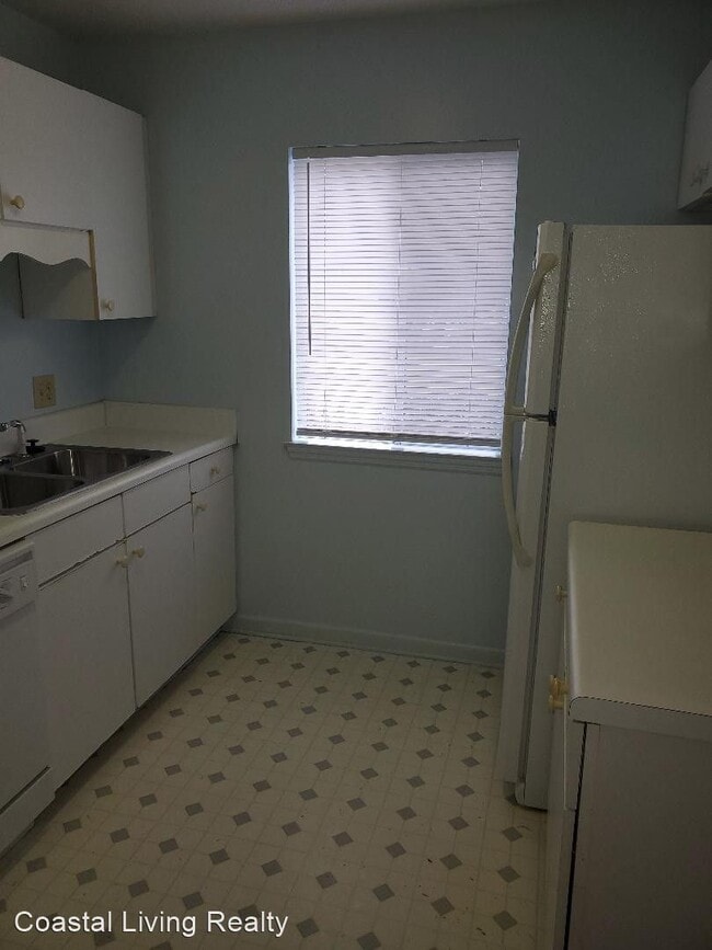 Building Photo - 1 br, 1.5 bath House - 420 Myrtle Greens D...