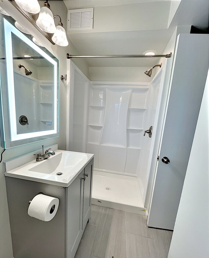 1st floor bathroom - 17 Havertown Rd