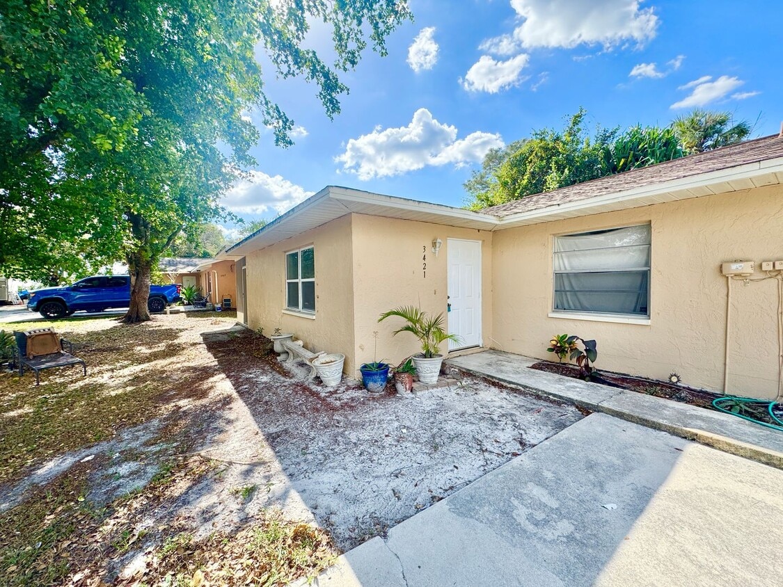 Primary Photo - ** BONITA SPRINGS ** 2 BED / 1 BATH - WEST...