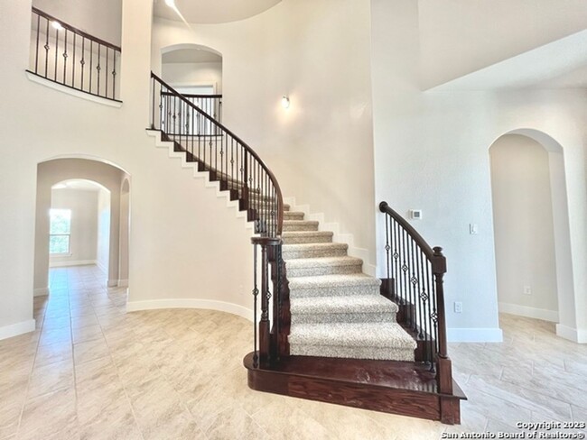 Foto del edificio - 6 Bed/4.5 Bath in Johnson Ranch Subdivision