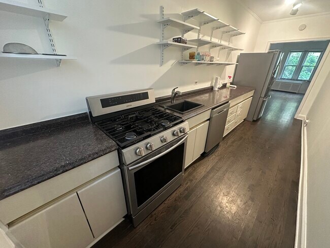 Foto del edificio - 1214 W Jarvis Ave