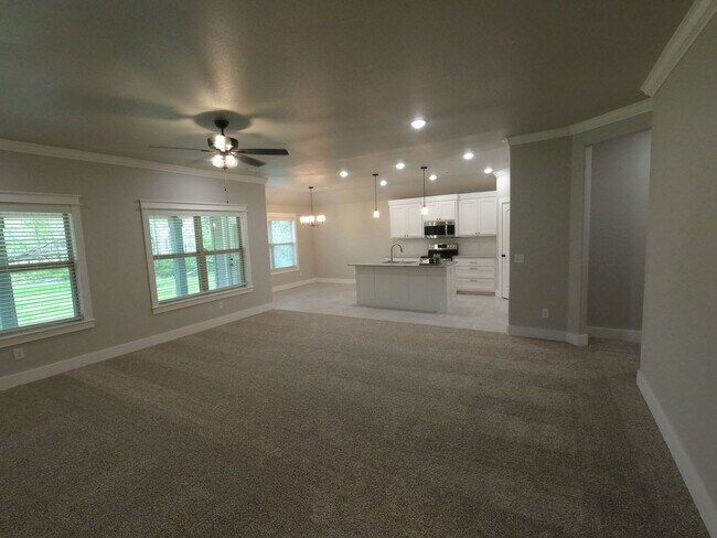 Building Photo - Newer 3 Bedroom with Bonus Room Home now a...