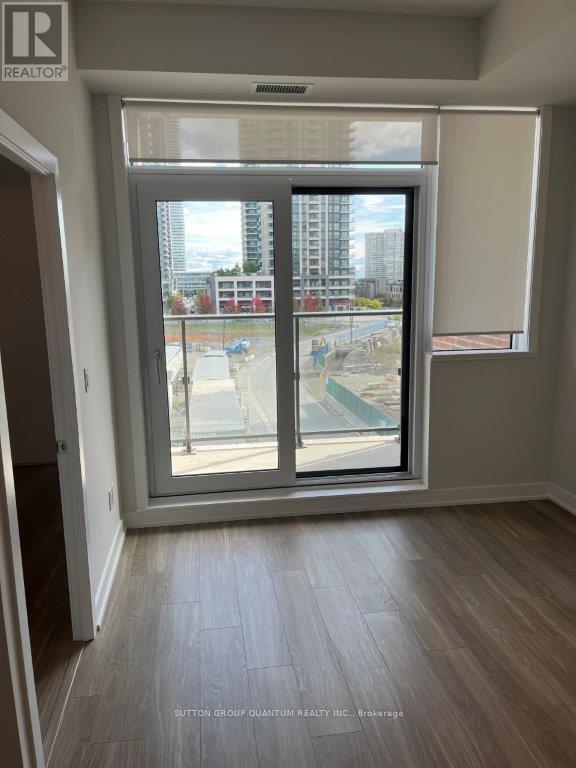 Photo du bâtiment - 4130-4130 Parkside Village Dr
