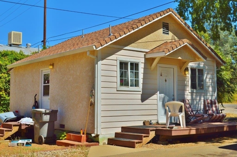 Building Photo - 1864 Cascade Blvd