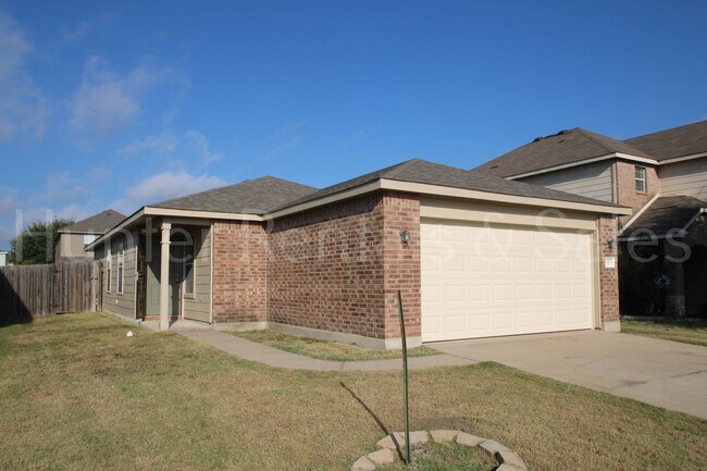 Building Photo - Modern Comfort in Meadows of Trimmier