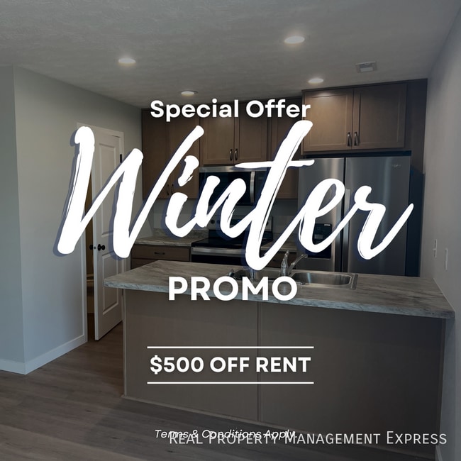 Building Photo - 3 Bedroom 1.5 Bathroom Townhome