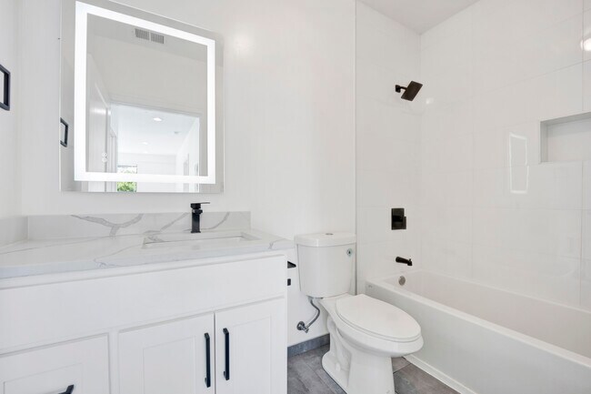 Foto del edificio - 4350 W Lawrence Ave