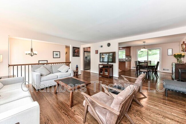 Foto del edificio - 6315 Mori St