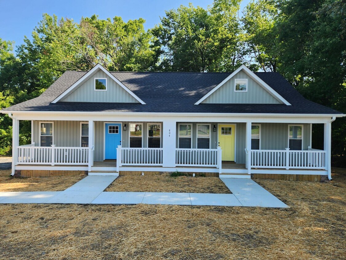 Primary Photo - New 2 bed 1 bath duplex unit-Blackstone Va