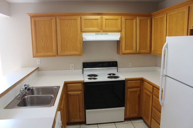 Foto del edificio - Great 3 Bdrm 2 Bath 1/2 Duplex in Denton Tx