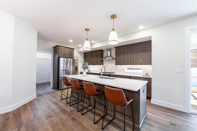 Building Photo - 5017 WHISPER CT