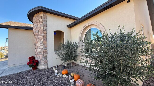 Foto del edificio - 14536 Randall Cunningham