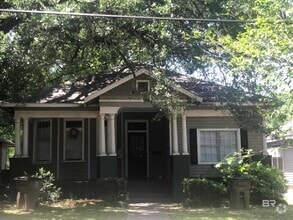Building Photo - 117 Gilbert St