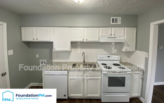 Foto del edificio - 3366 Eastport Cove