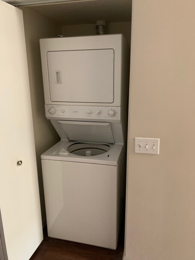 Foto del edificio - 5049 N Northwest Hwy