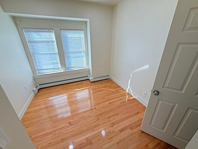 Building Photo - 130 W 8th St