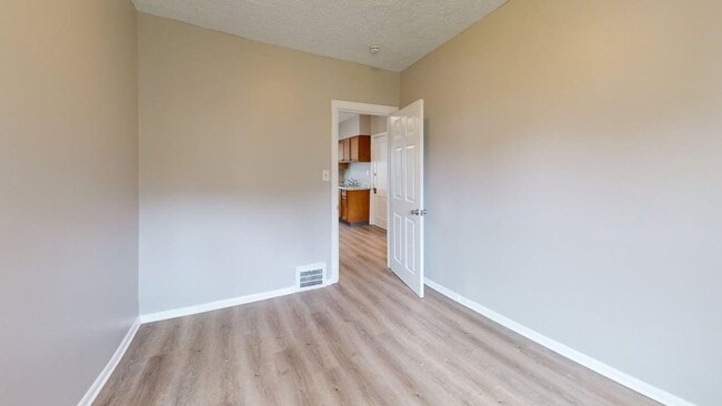 Building Photo - 888 Rondel Rd