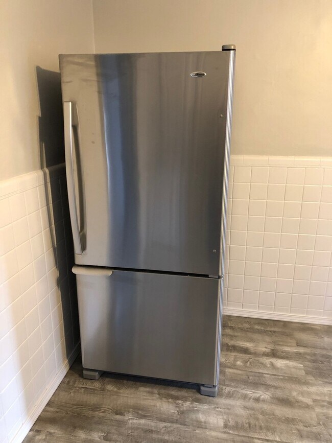 Building Photo - Beautiful  Renovated Home with Finished Ba...
