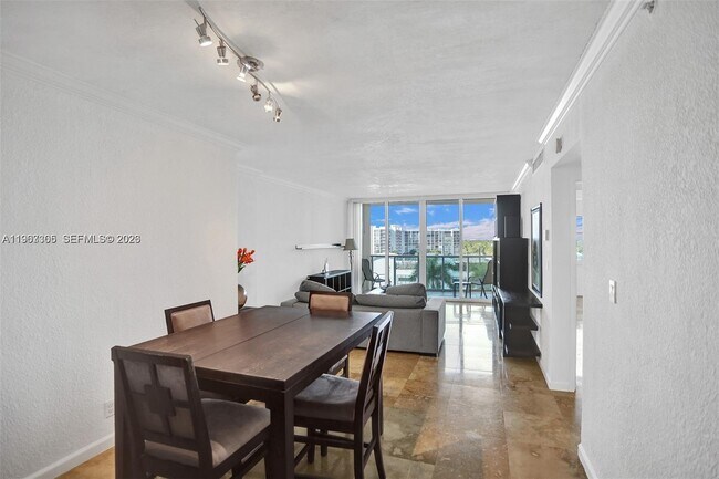 Building Photo - 2501 S Ocean Dr