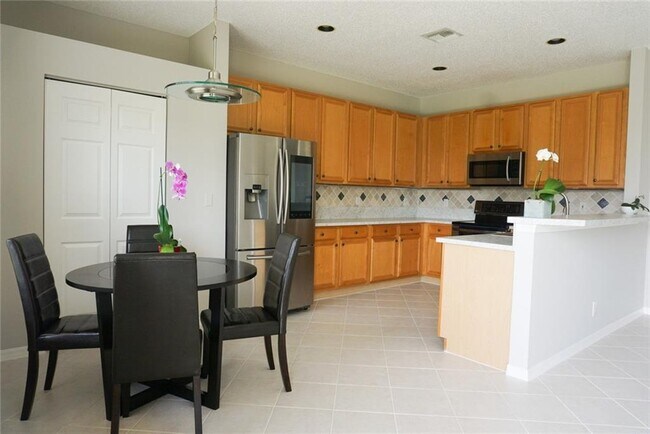 Building Photo - 3637 Old Lighthouse Cir