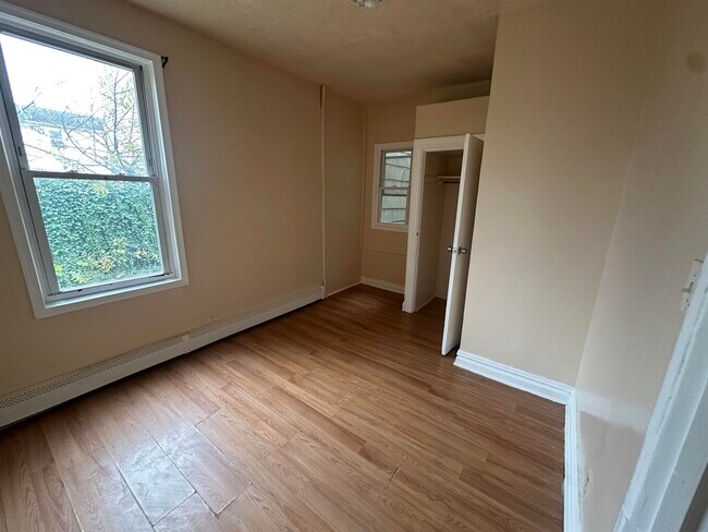 Building Photo - 98 Van Nostrand Ave