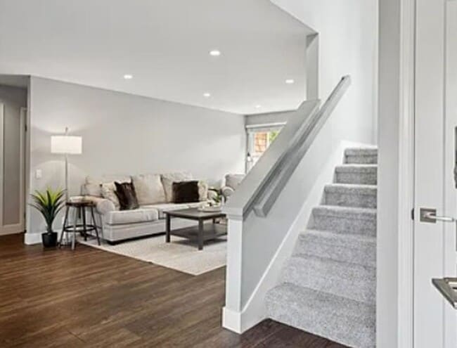 Building Photo - 641 Centre Ct