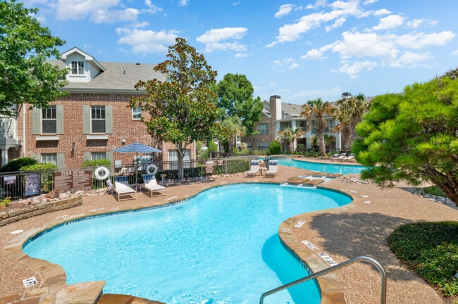 Building Photo - 4255 Hunt Dr
