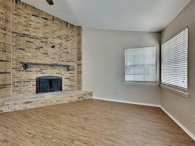 Foto del edificio - 2821 Carnaby Ln