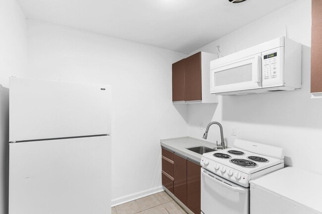 Interior Photo - Magnolia Court