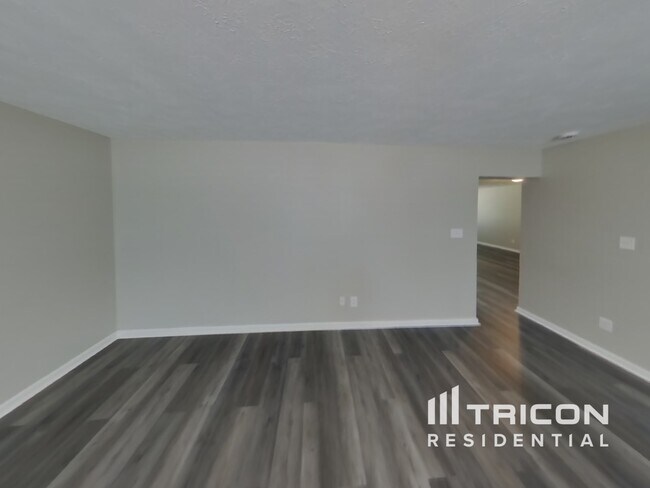 Foto del edificio - 467 Manor Rd