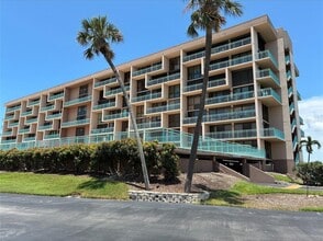 Building Photo - 1 Key Capri