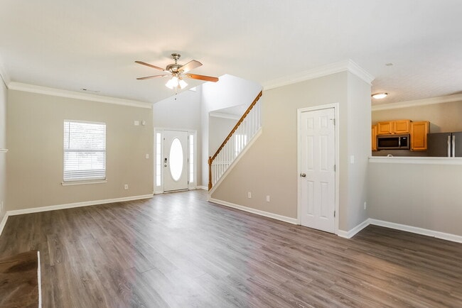 Building Photo - 203 Forrest Way