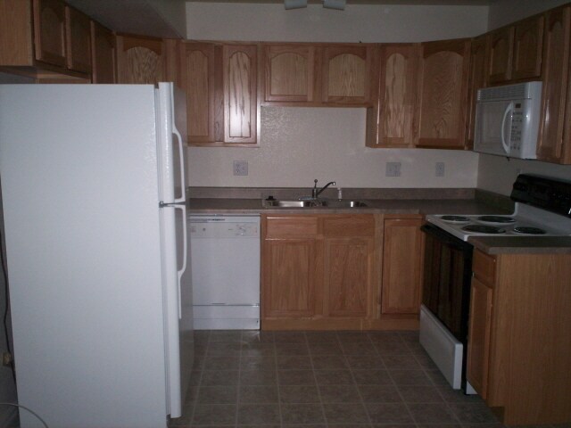 Building Photo - 615 Bosque Vista Point