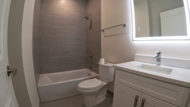 Photo - 1701 West Chicago Avenue Unit 3 House