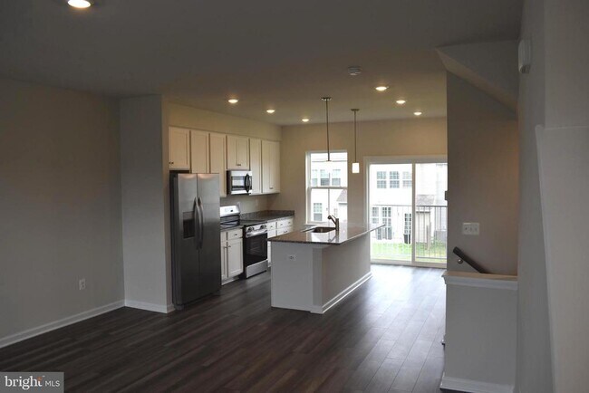 Building Photo - 119 Brashear Ct