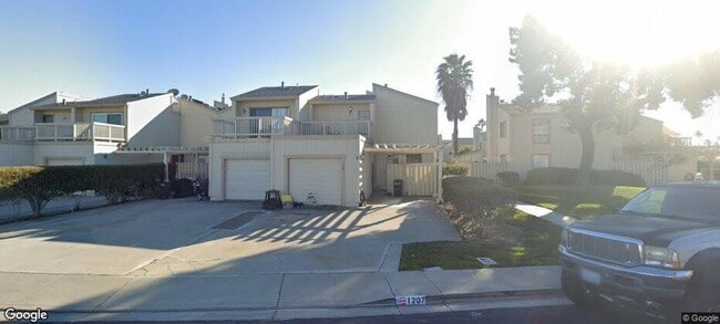Front Street View - 1207 Marina Cir