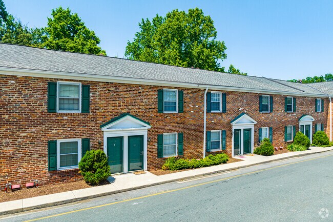 Foto del edificio - Blue Ridge Crossing Apartments & Townhomes