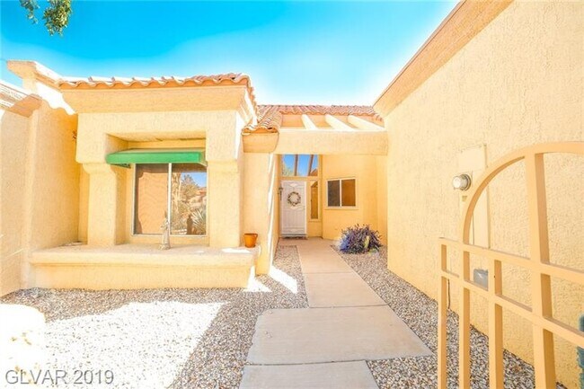 Building Photo - 2760 Desert Crystal Dr
