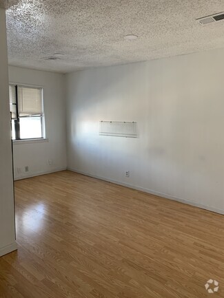 Building Photo - 2600 S Mildred St