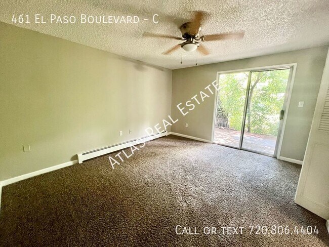 Foto del edificio - CHARMING RENOVATED 2 BED & 1 BATH  CREEKSI...