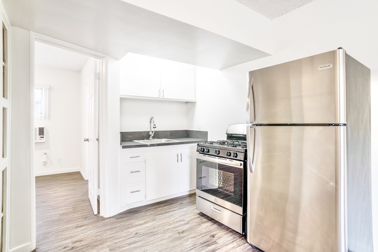 Foto principal - 4558 W 173rd St