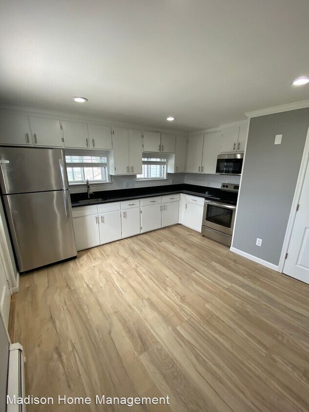 Foto principal - 2 br, 1 bath House - 307 Delong Ave