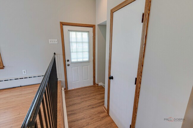 Building Photo - 17833 Iroquois Dr