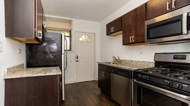 Cocina - 3251 N Damen Ave