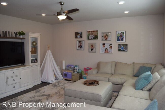 Foto del edificio - 4 br, 3 bath House - 3142 Golden Trail Street