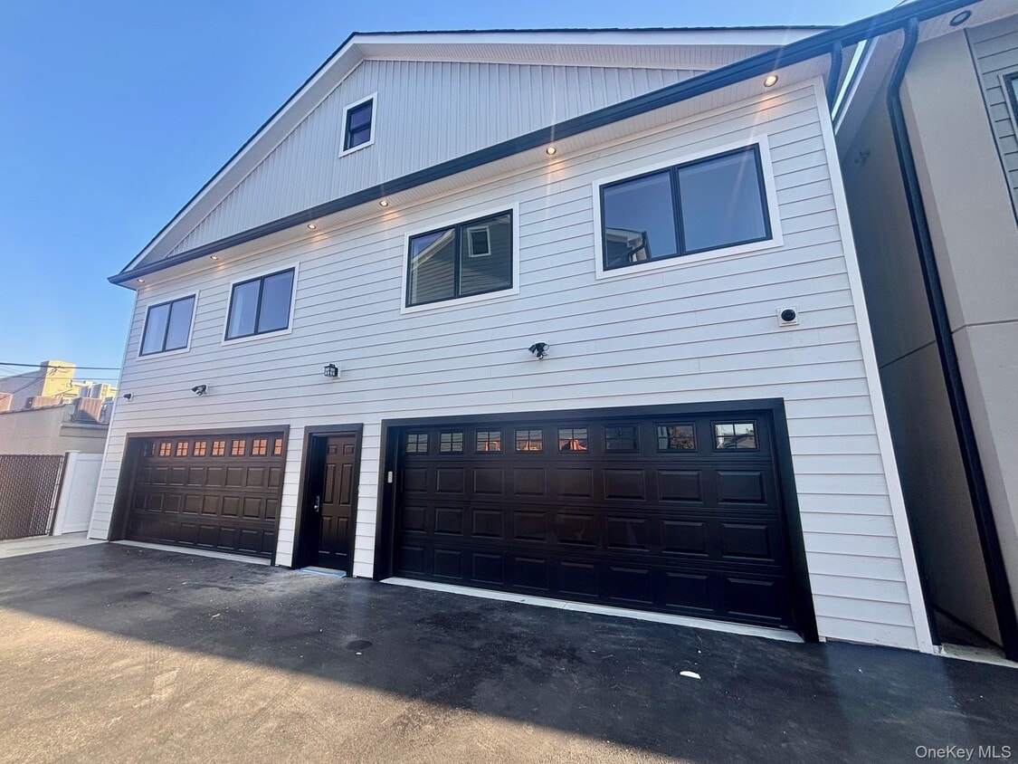 Foto principal - 159 Harrison Ave