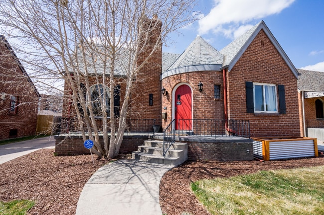 Photo - 1555 Winona Ct House